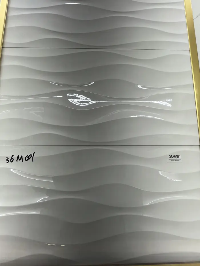 36M001